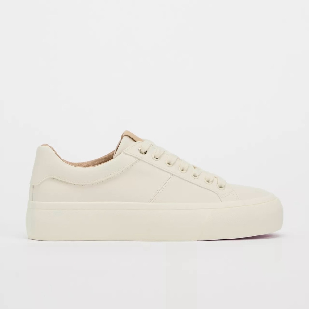 Zara Flatform Off-White Sneakers – Minimalist Cream Platform – Size 9